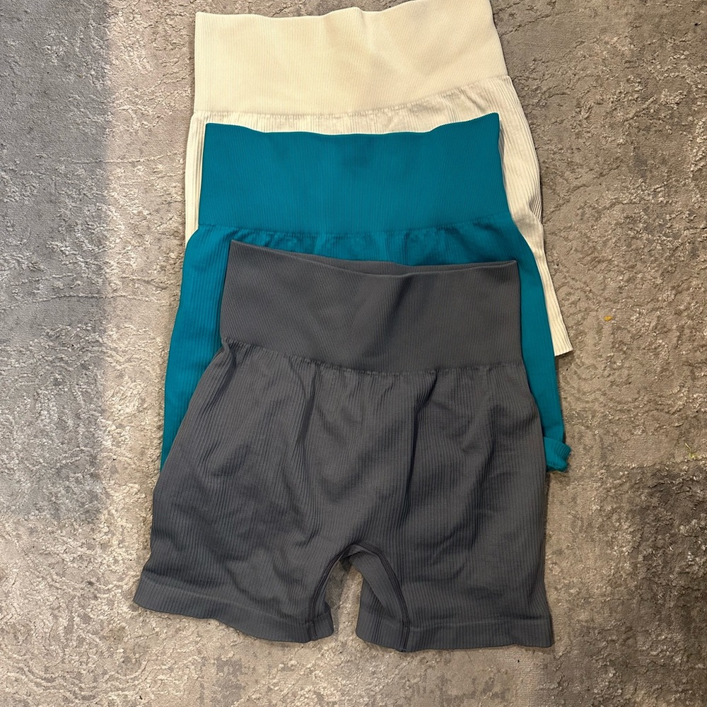 Set of 3 Amazon work out shorts - size M. Hardly worn
